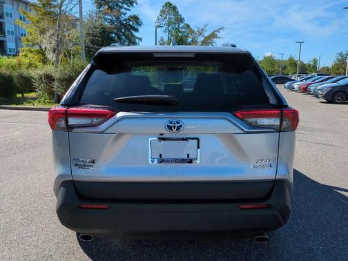 2024 Toyota RAV4 Hybrid XLE