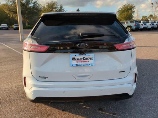 2022 Ford Edge SE
