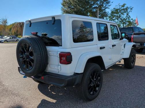 2024 Jeep Wrangler 4xe Sahara