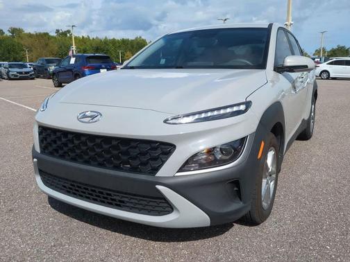 2022 Hyundai KONA SE