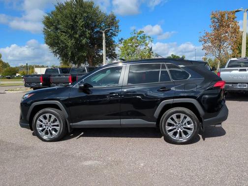 2025 Toyota RAV4 XLE Premium