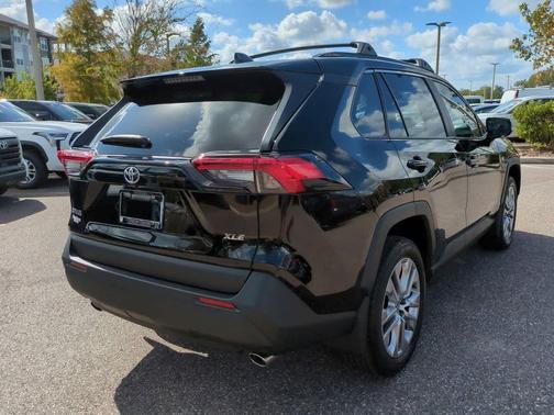 2025 Toyota RAV4 XLE Premium