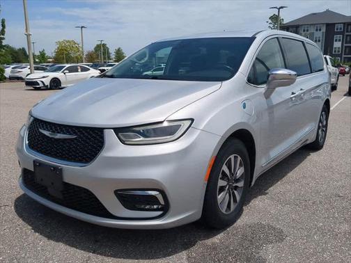 2022 Chrysler Pacifica Hybrid Limited