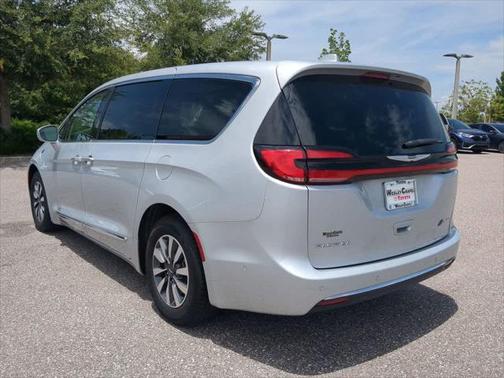 2022 Chrysler Pacifica Hybrid Limited