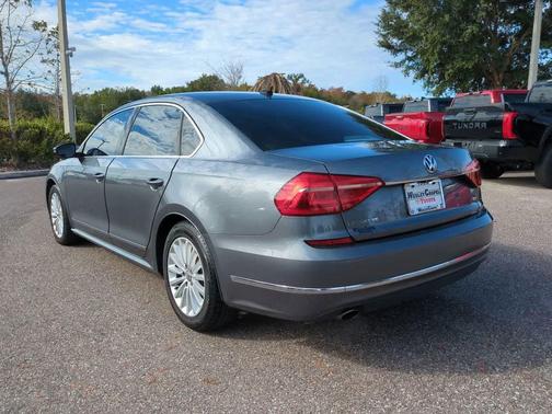 2016 Volkswagen Passat 1.8T SE