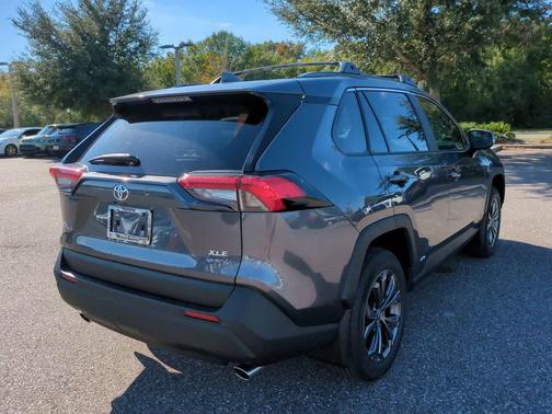 2025 Toyota RAV4 Hybrid XLE Premium