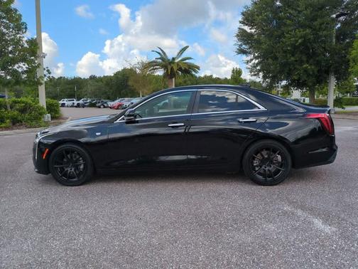 2022 Cadillac CT4 Premium Luxury