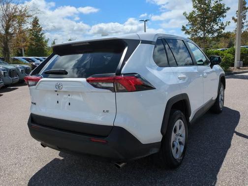 2025 Toyota RAV4 LE
