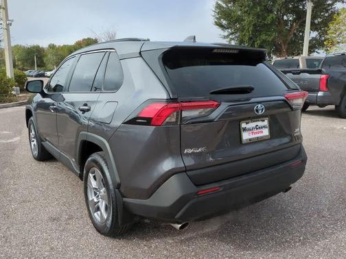 2024 Toyota RAV4 Hybrid XLE