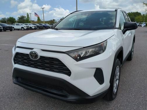 2020 Toyota RAV4 LE