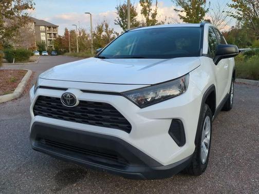 2020 Toyota RAV4 LE