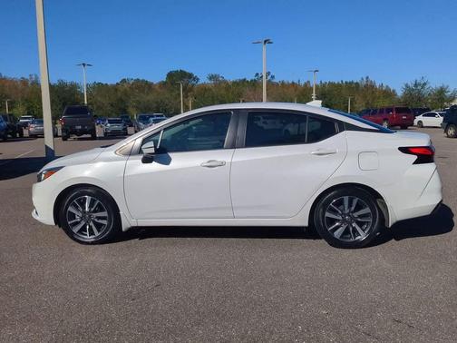 2021 Nissan Versa 1.6 SV