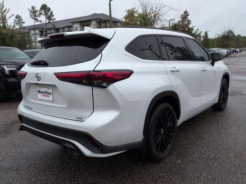 Wind Chill Pearl 2023 Toyota Highlander XSE