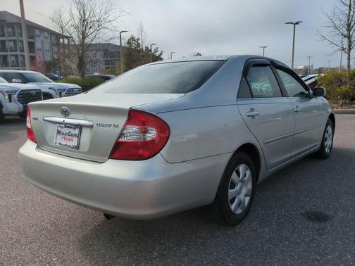 2004 Toyota Camry LE