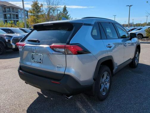 2025 Toyota RAV4 Hybrid XLE
