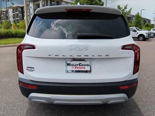 2022 Kia Telluride LX