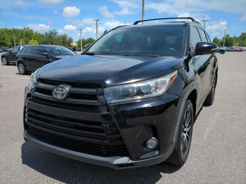 2018 Toyota Highlander SE