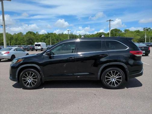 2018 Toyota Highlander SE