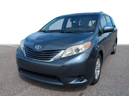 2015 Toyota Sienna LE