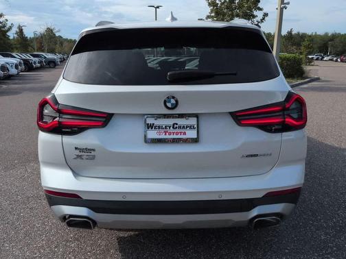 Mineral White Metallic 2023 BMW X3 xDrive30i