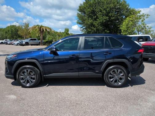 2024 Toyota RAV4 Hybrid XLE Premium