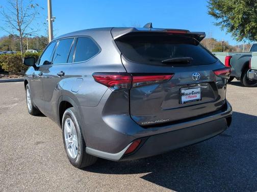 2022 Toyota Highlander L
