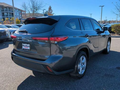 2022 Toyota Highlander L