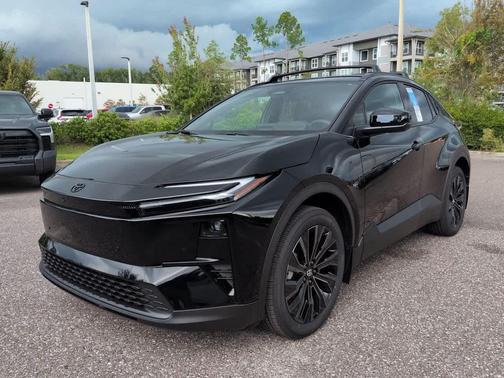 Midnight Black Metallic 2026 Toyota C-HR XSE