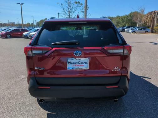 2024 Toyota RAV4 Hybrid LE