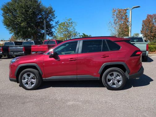 2024 Toyota RAV4 Hybrid LE