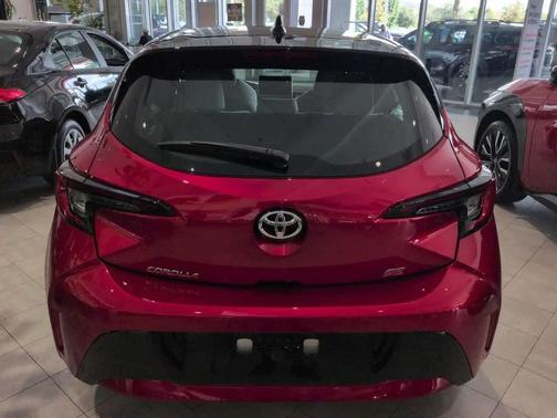 Finish Line Red w/Black Roof 2027 Toyota Corolla SE