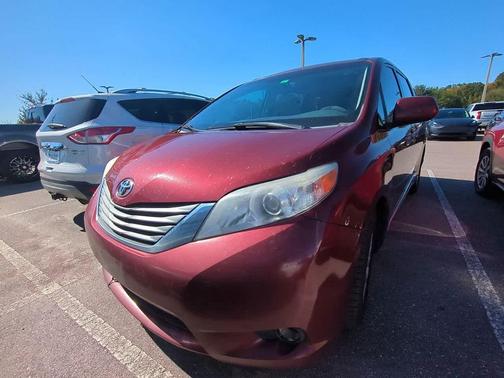 2014 Toyota Sienna XLE
