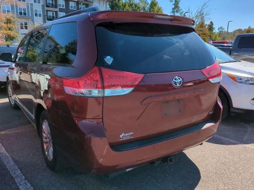 2014 Toyota Sienna XLE