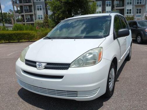 2004 Toyota Sienna LE