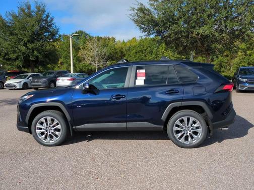 2025 Toyota RAV4 XLE Premium