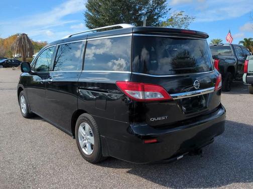 2015 Nissan Quest SV