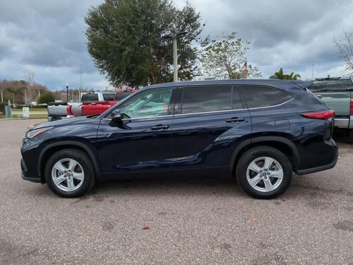 2022 Toyota Highlander L
