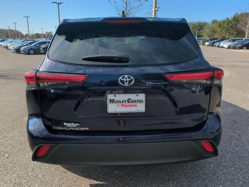 2022 Toyota Highlander L