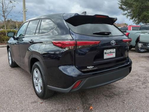 2022 Toyota Highlander L