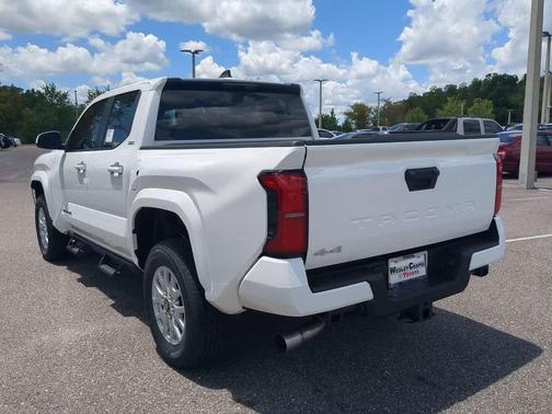 2025 Toyota Tacoma SR5