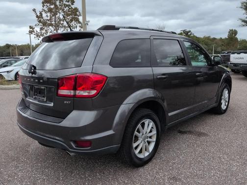 Granite Pearlcoat 2017 Dodge Journey SXT