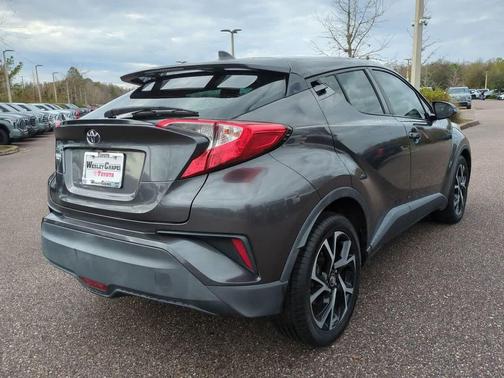 2018 Toyota C-HR XLE Premium