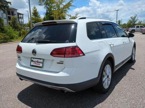 2018 Volkswagen Golf Alltrack TSI SE