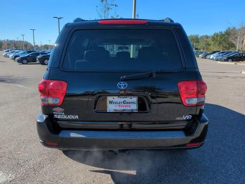 2007 Toyota Sequoia SR5