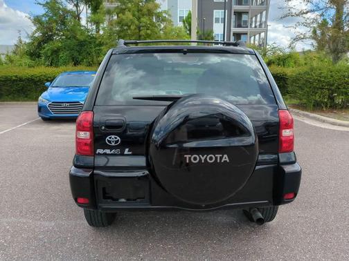 2005 Toyota RAV4 Base