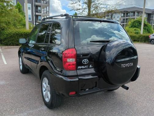 2005 Toyota RAV4 Base