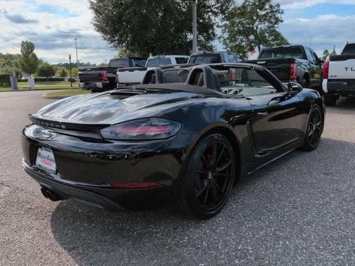 2024 Porsche 718 Boxster S