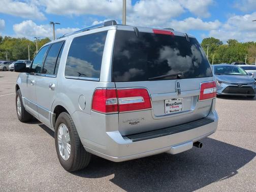 2014 Lincoln Navigator Base