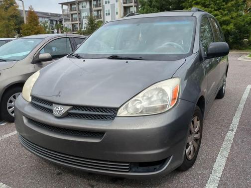 2005 Toyota Sienna LE