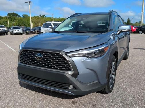 2024 Toyota Corolla Cross XLE